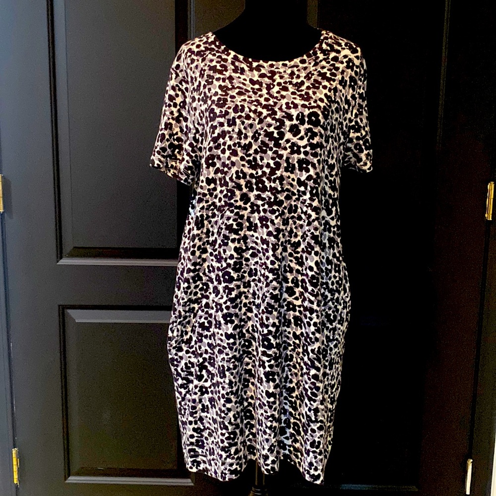 Ellen Tracy Pima Cotton A-line T-shirt Dress. Black/Gray/White Animal Size L